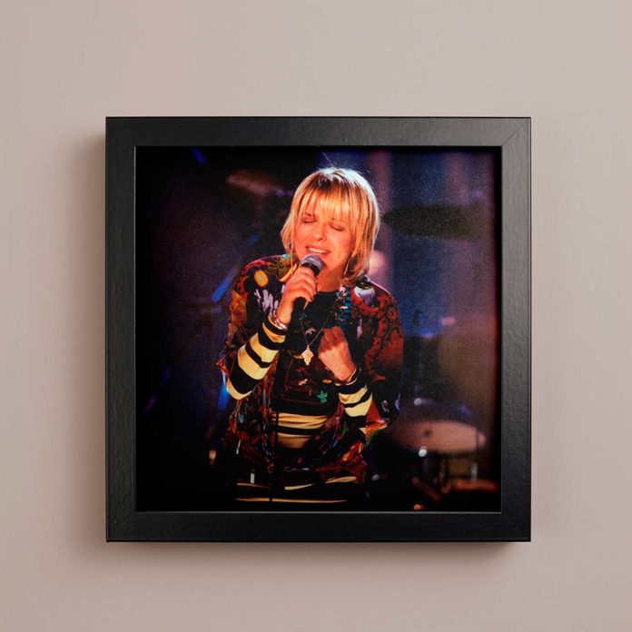 Magique, mythique, les épithètes fleurissent au sujet de l’Olympia à mesure que s’écrivent en lettres rouges les noms d’artistes sur la façade du music-hall du boulevard des Capucines. Cet album live de France Gall est double à plus d’un titre.